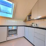 Mercury House, Cathedral View ! Free Parking ! בית נופש
