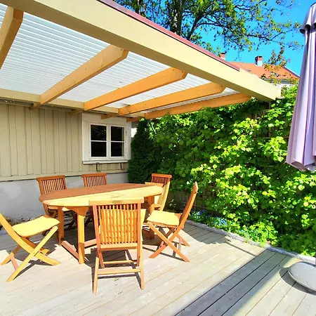 Mercury House, Cathedral View ! Free Parking ! Holiday home