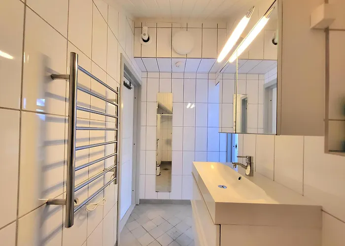 Mercury House, Cathedral View ! Free Parking ! Дом отдыха