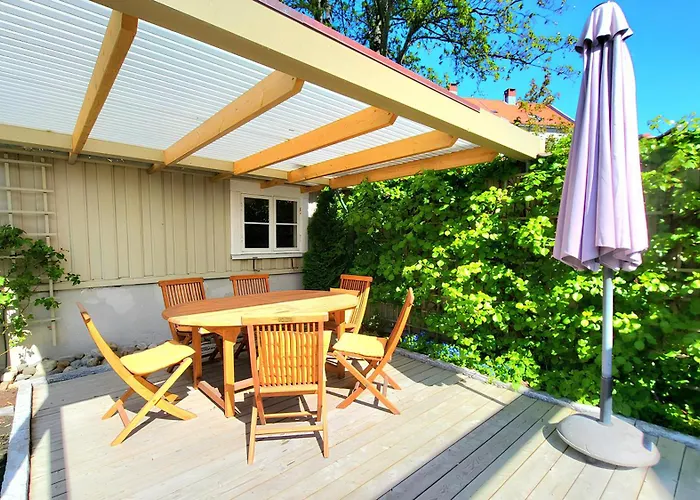 Mercury House, Cathedral View ! Free Parking ! Дом отдыха