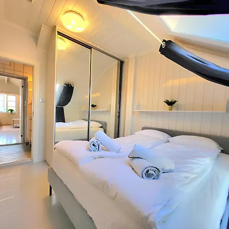 Mercury House, Cathedral View ! Free Parking ! Trondheim